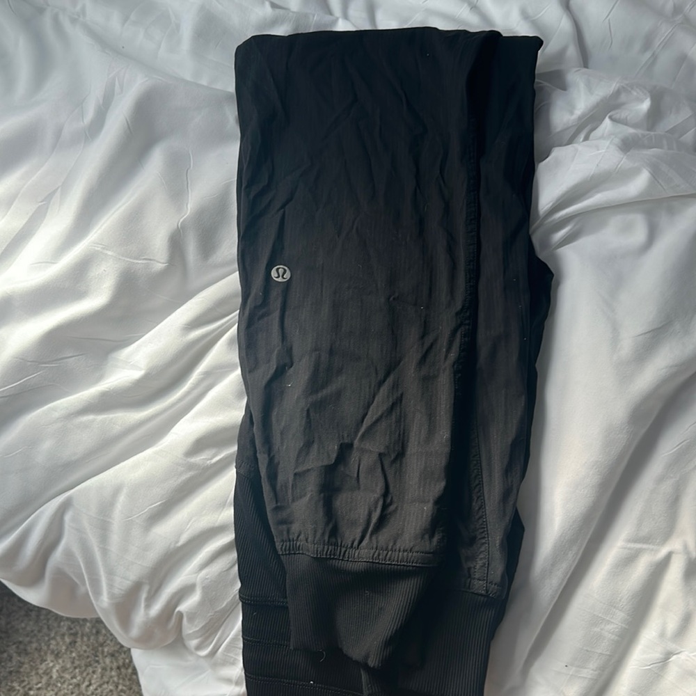 Lululemon dance studio Mid-Rise Jogger full length.